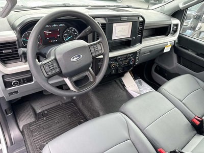 2025 Ford F-600SD XL