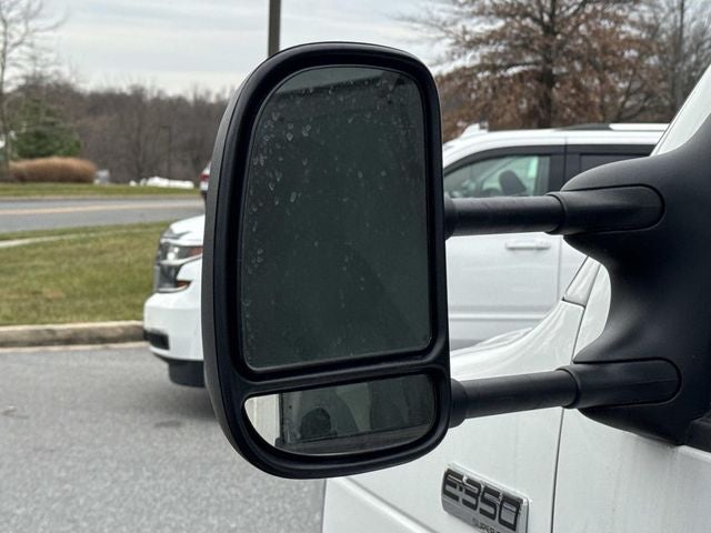 2025 Ford E-350SD Base Cutaway