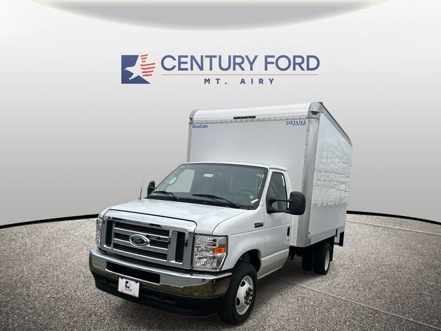 2025 Ford E-350SD Base Cutaway