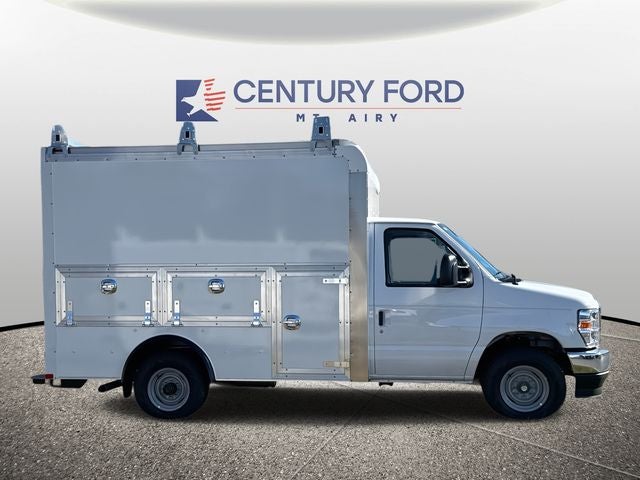 2026 Ford E-350SD Base Cutaway