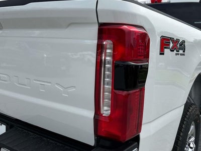 2025 Ford F-350SD Lariat