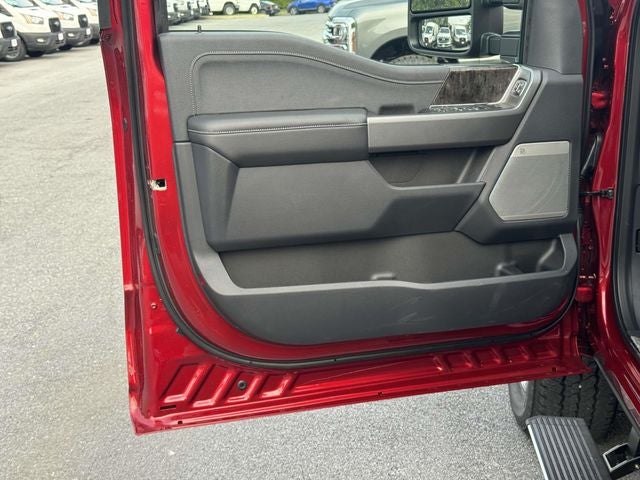 2025 Ford F-350SD Lariat