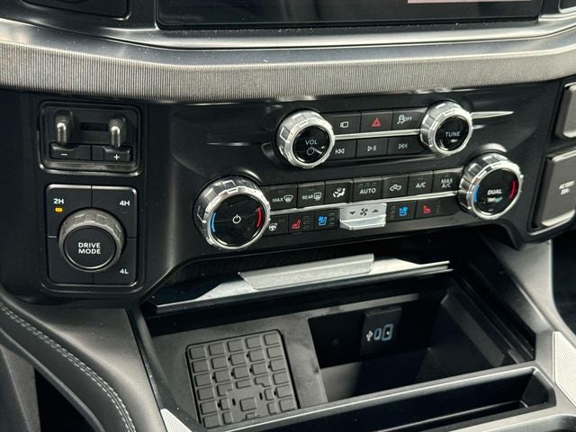 2025 Ford F-450 Platinum DRW