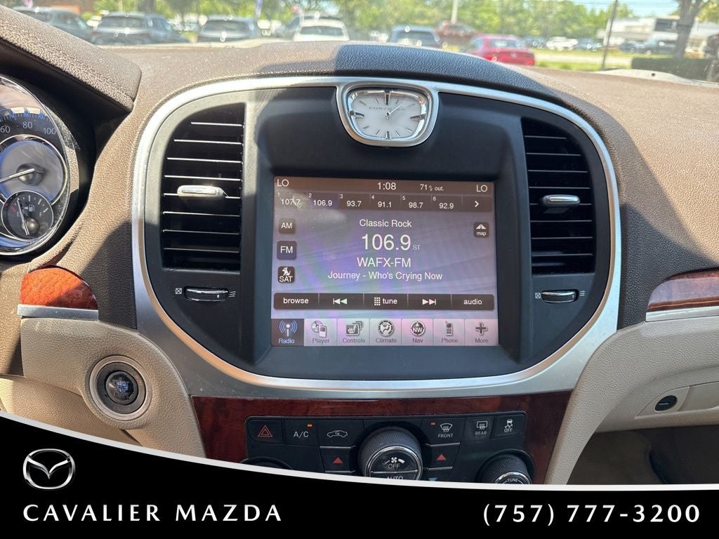 2011 Chrysler 300C Base