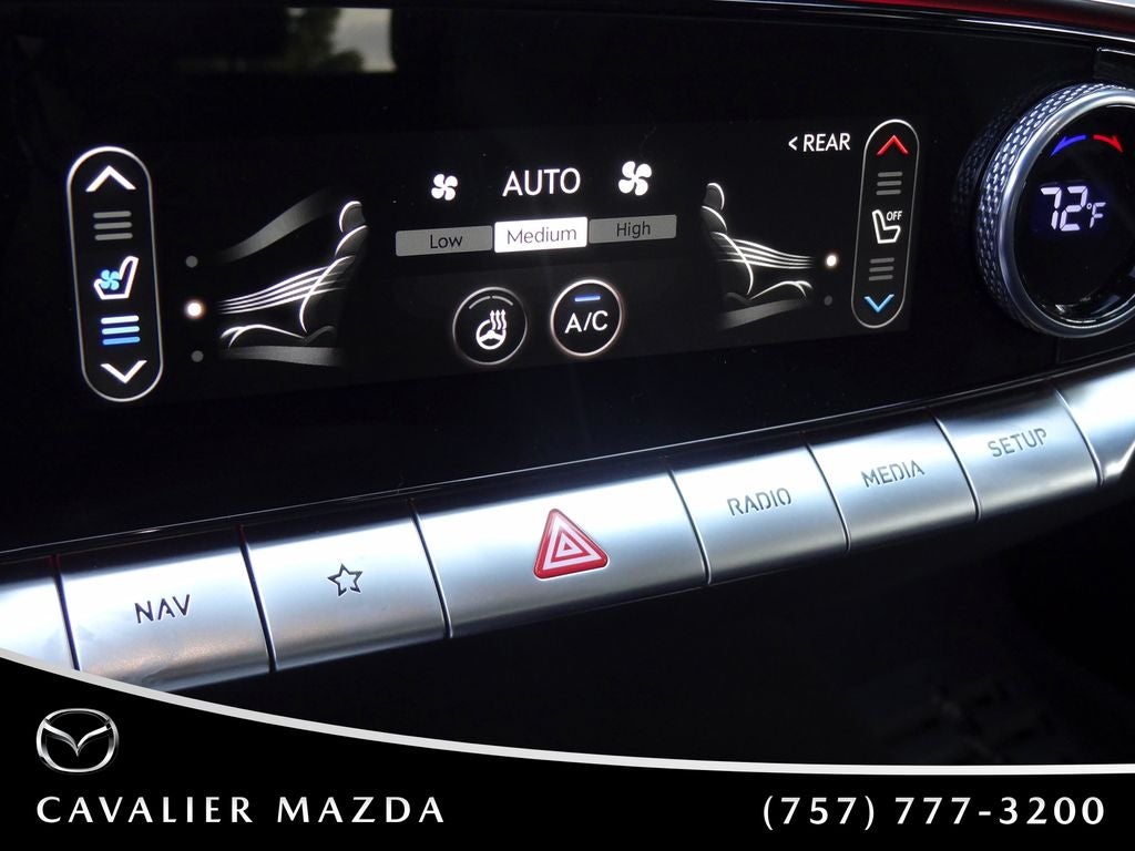 2024 Genesis GV70 2.5T