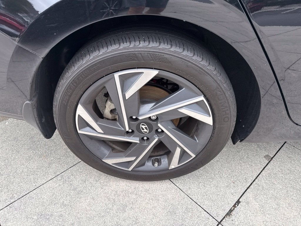 2024 Hyundai Elantra Limited