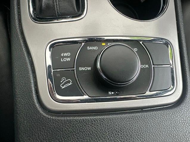 2020 Jeep Grand Cherokee Laredo