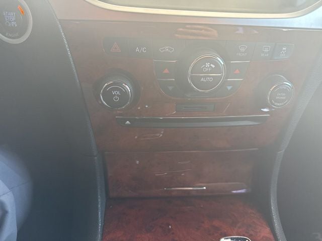2012 Chrysler 300 Limited