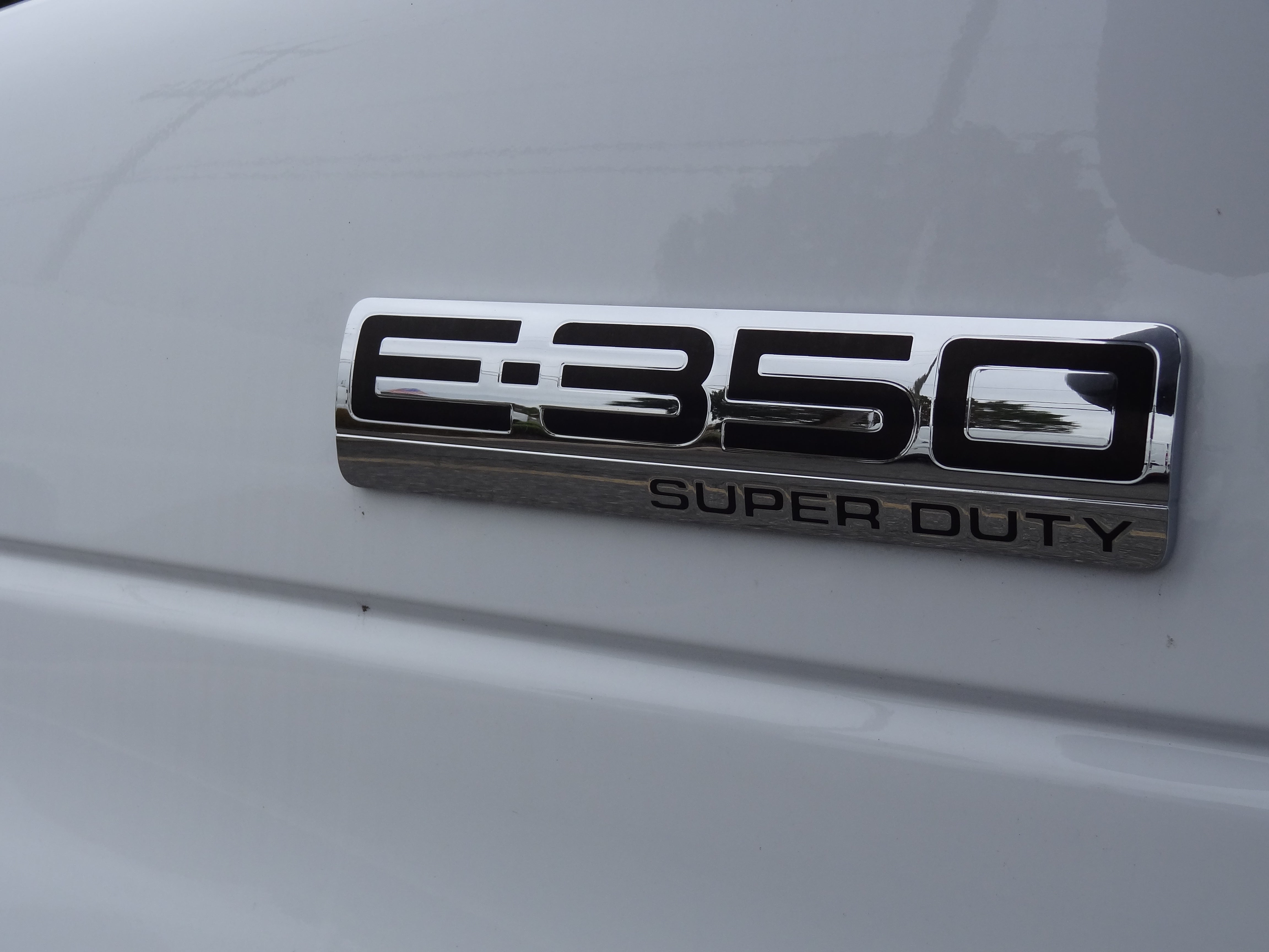 2026 Ford Econoline Cutaway E-350 SRW