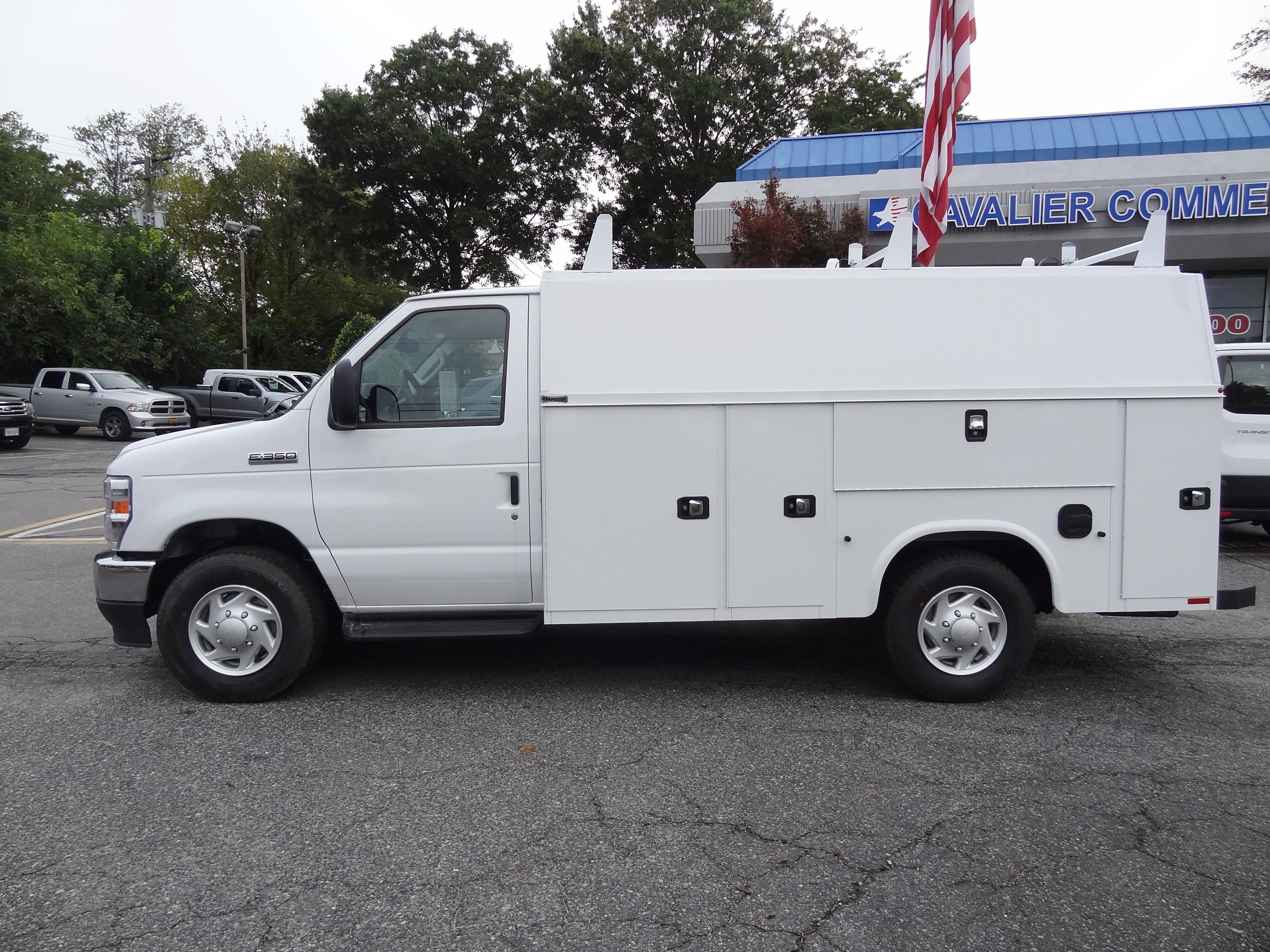 2026 Ford Econoline Cutaway E-350 SRW