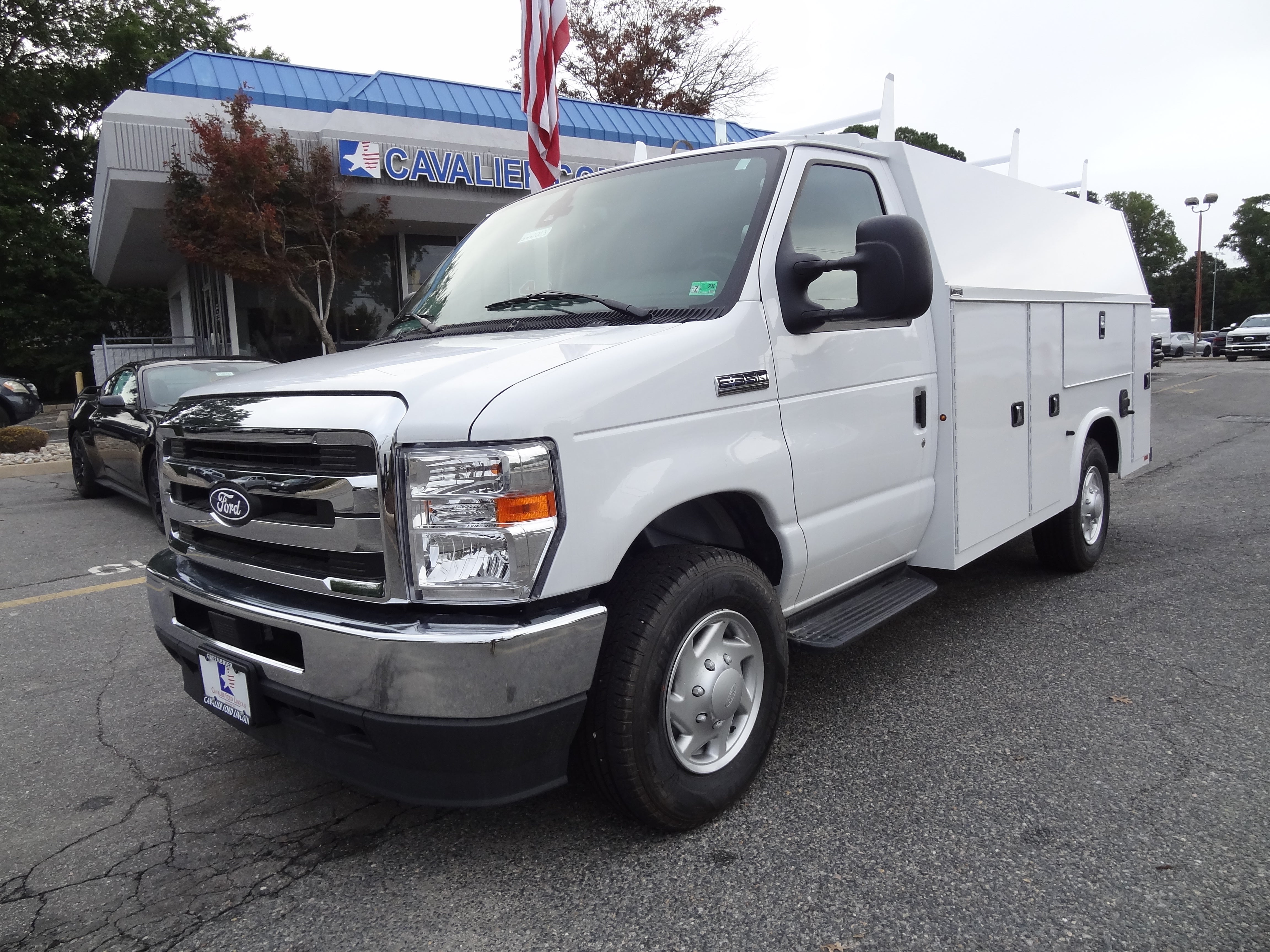 2026 Ford Econoline Cutaway E-350 SRW