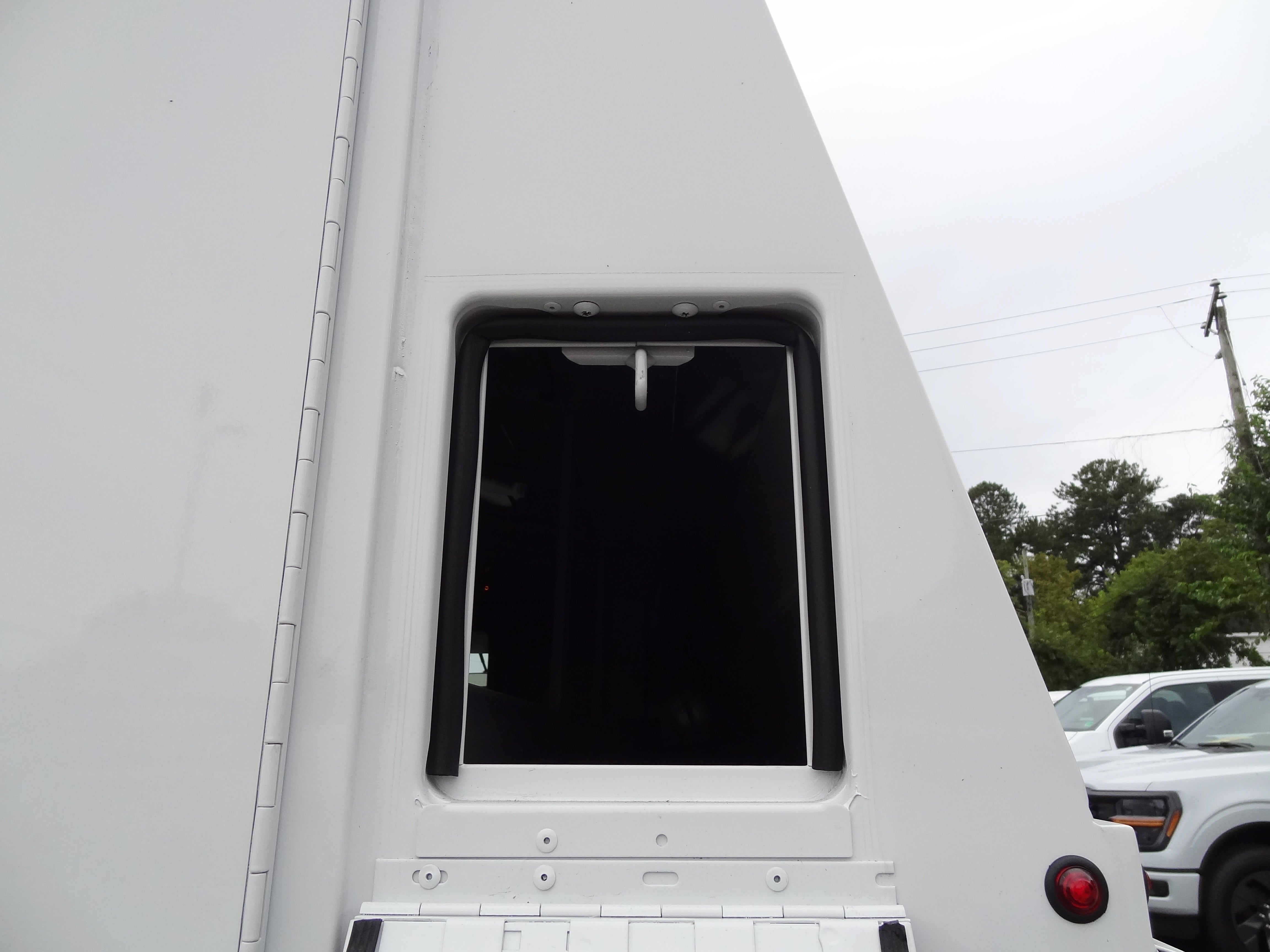 2026 Ford Econoline Cutaway E-350 SRW