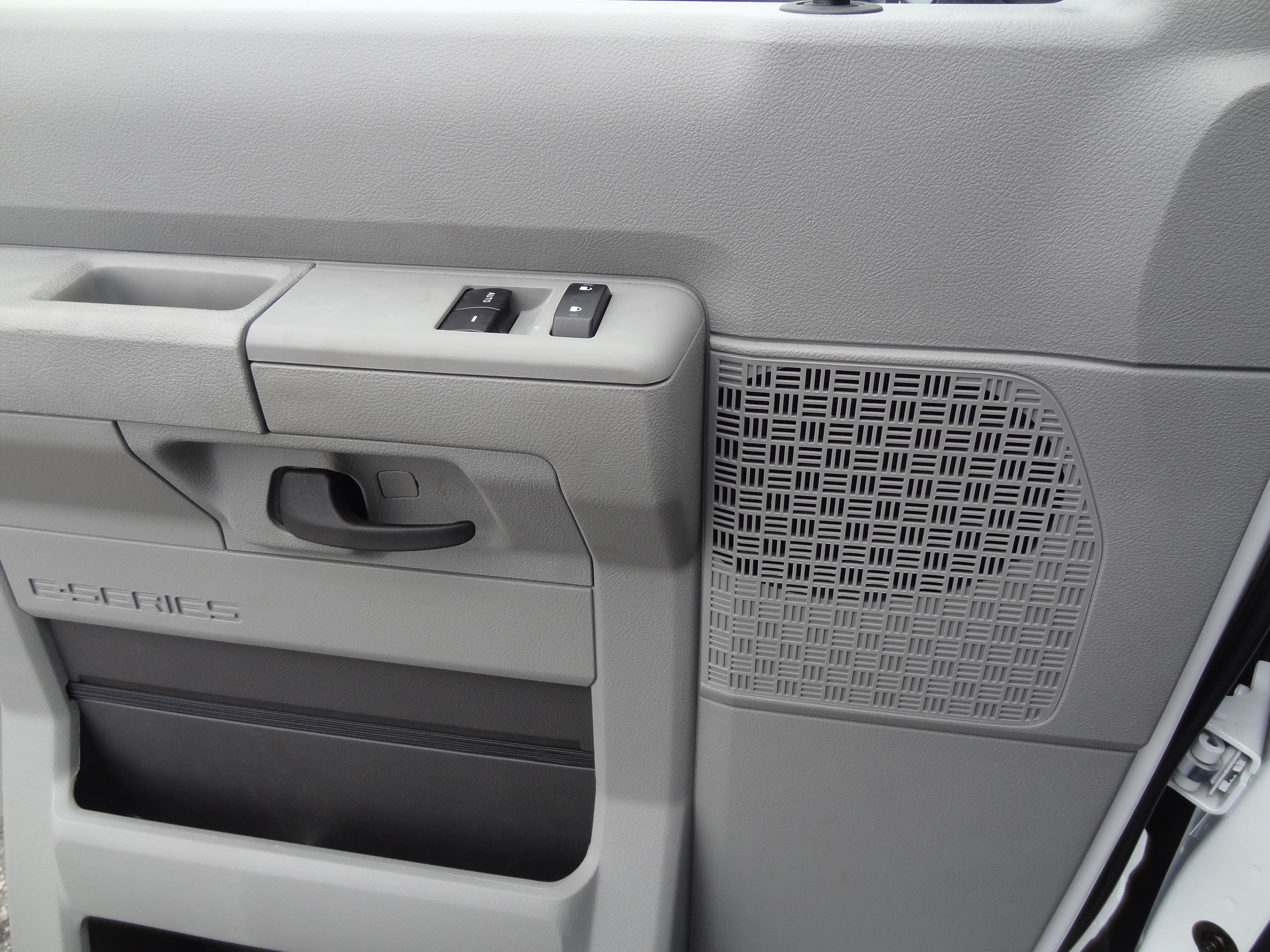 2026 Ford Econoline Cutaway E-350 SRW