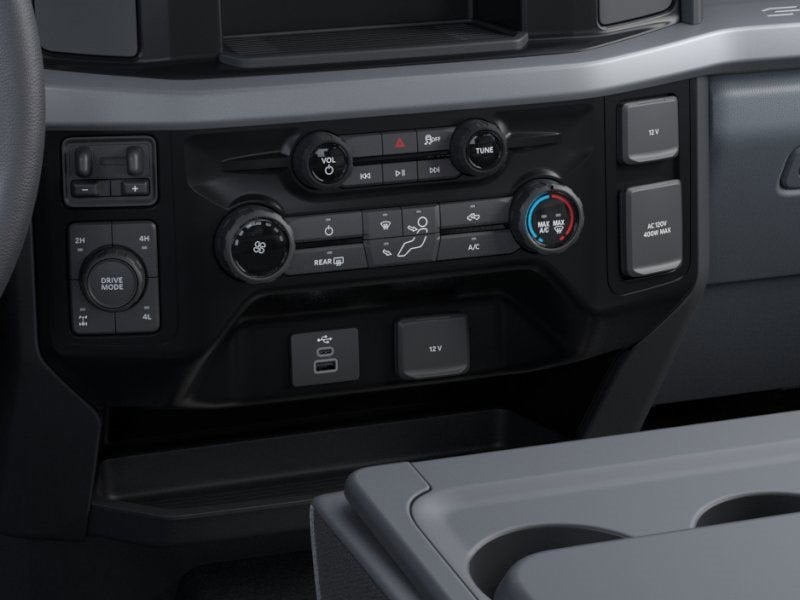 2026 Ford Super Duty F-350® XLT