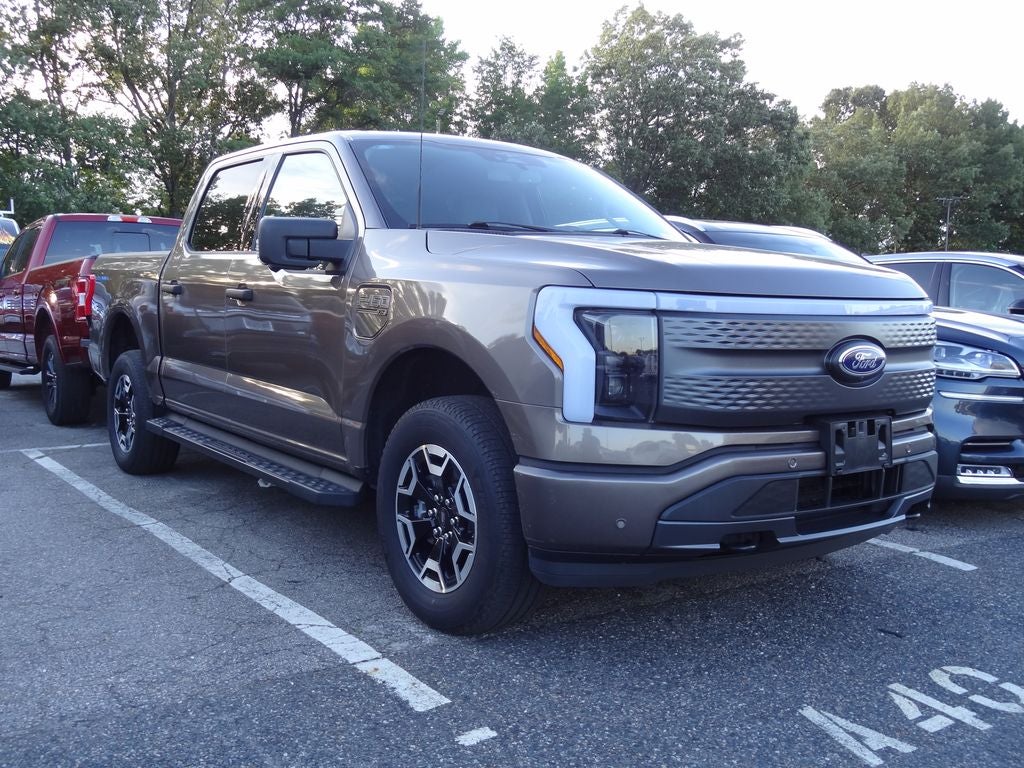 2023 Ford F-150 Lightning XLT
