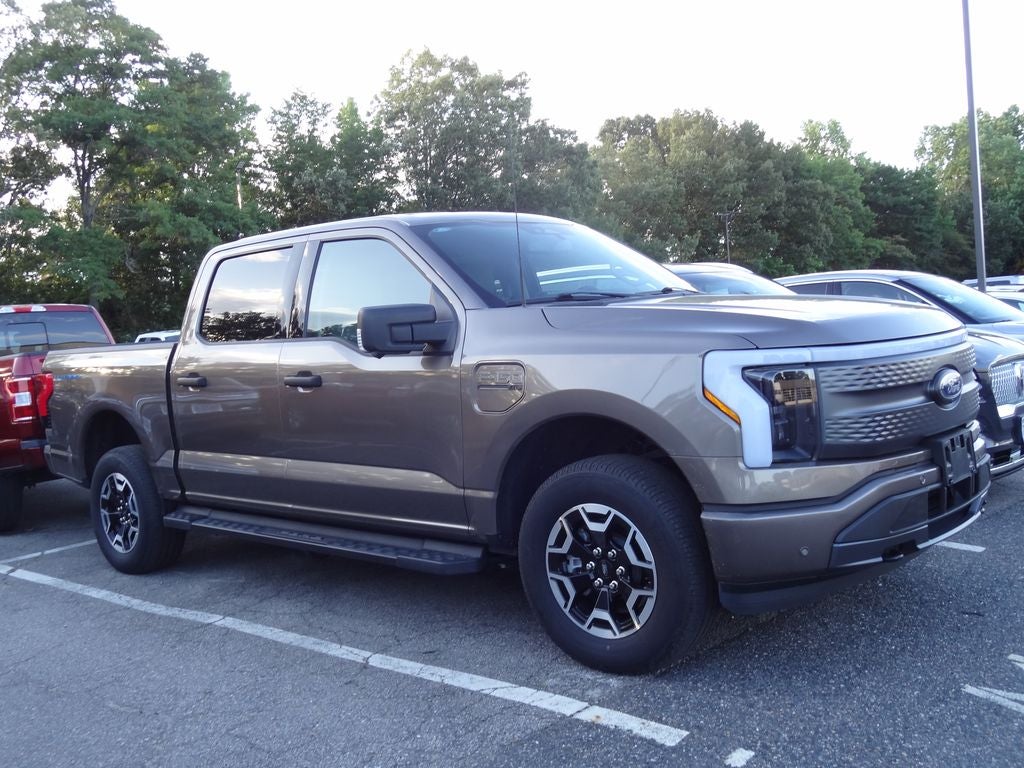 2023 Ford F-150 Lightning XLT