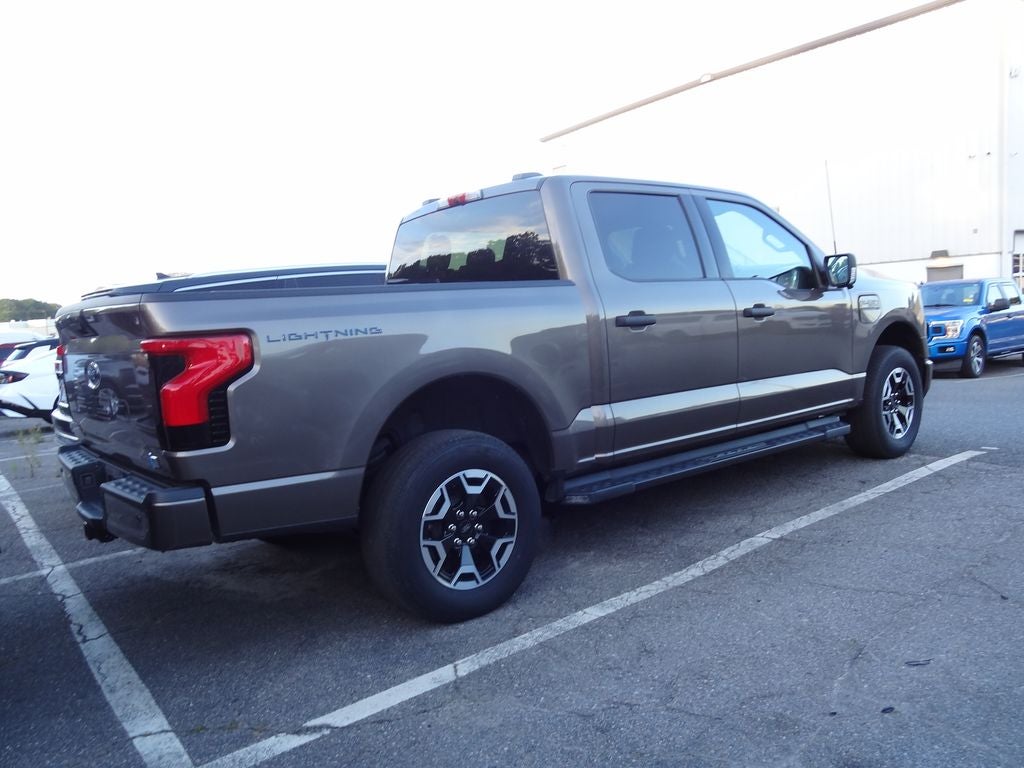 2023 Ford F-150 Lightning XLT