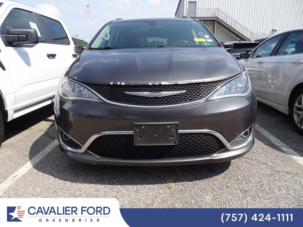 2017 Chrysler Pacifica Touring L Plus
