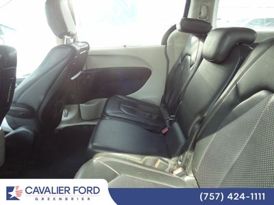 2017 Chrysler Pacifica Touring L Plus