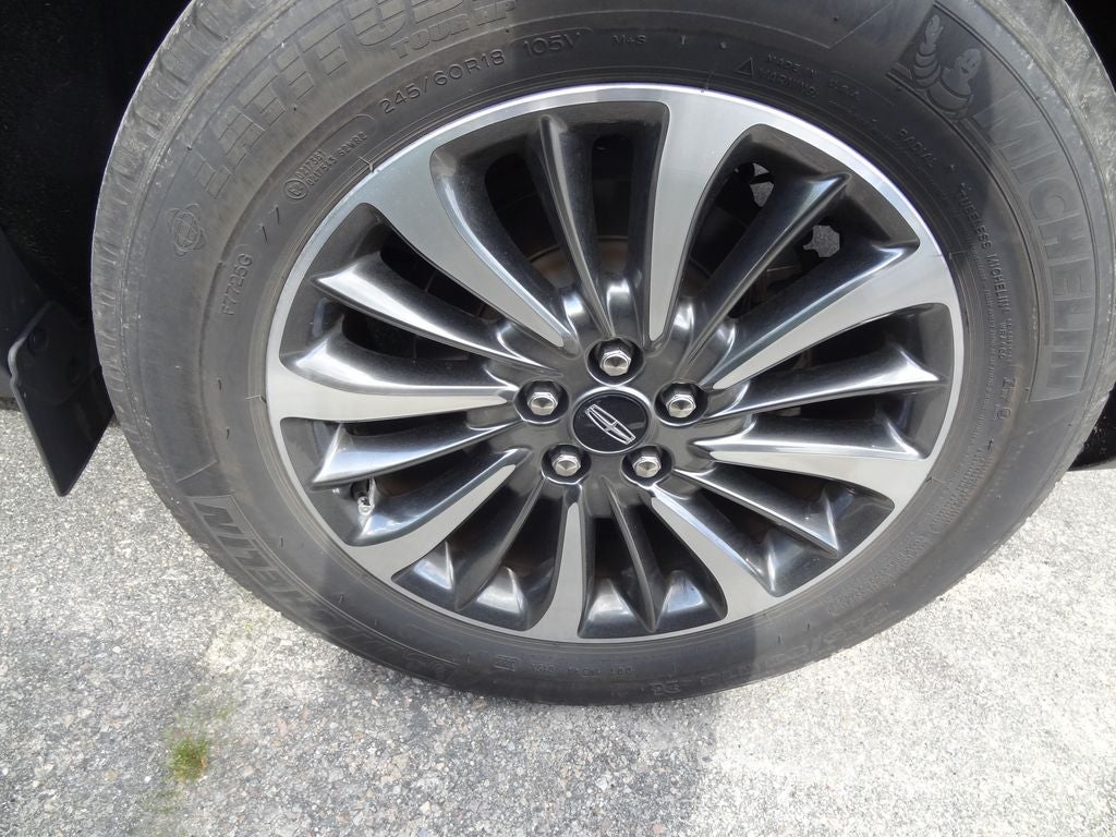 2022 Lincoln Nautilus Standard Standard