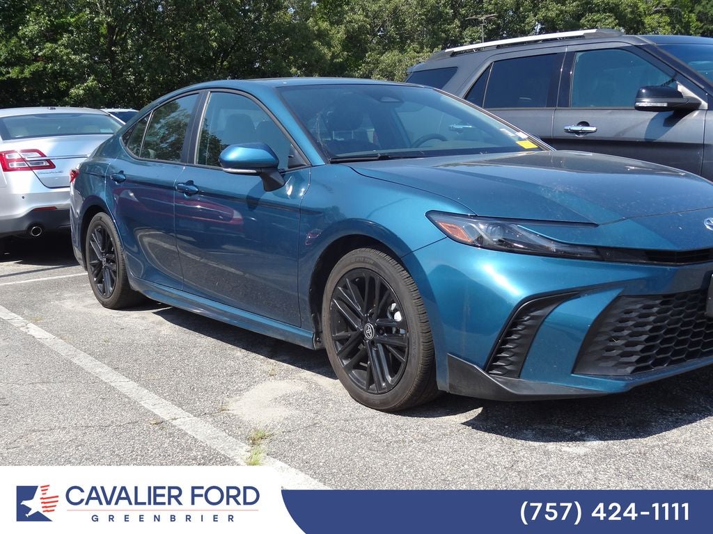 2025 Toyota Camry SE