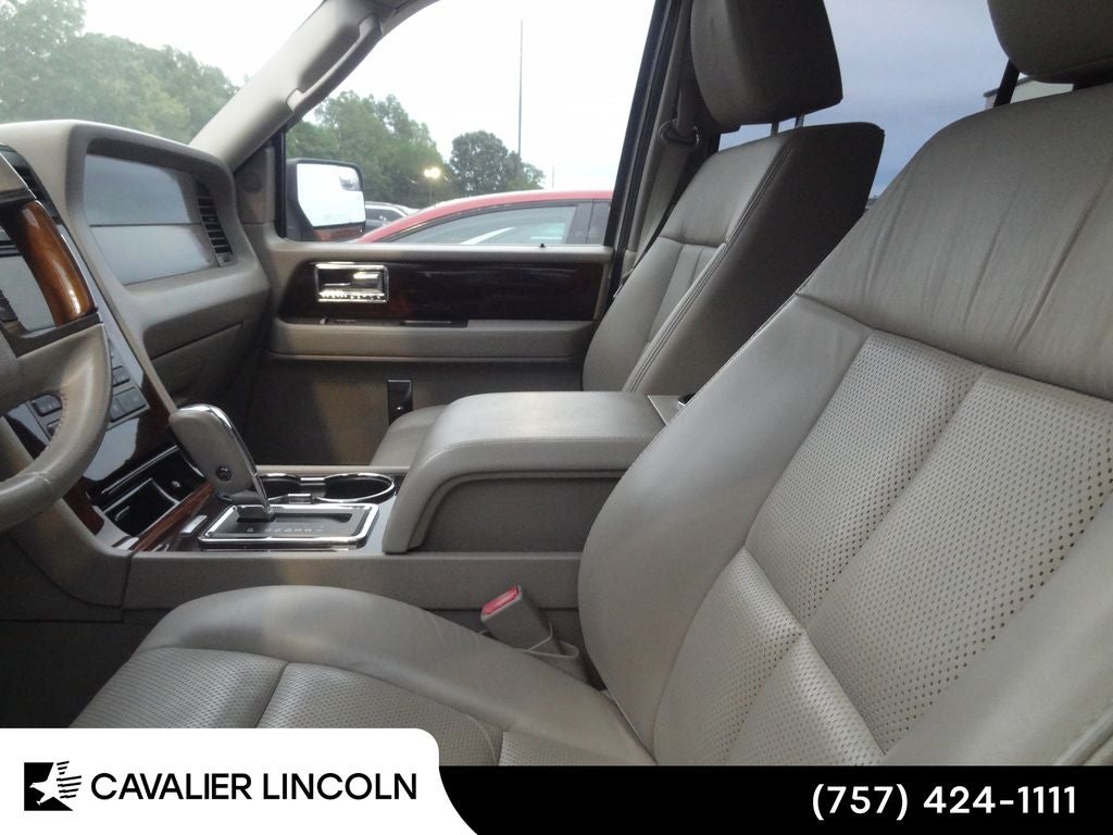 2012 Lincoln Navigator L Base