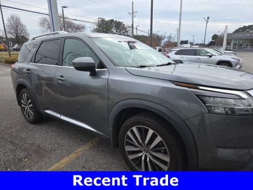 2022 Nissan Pathfinder Platinum