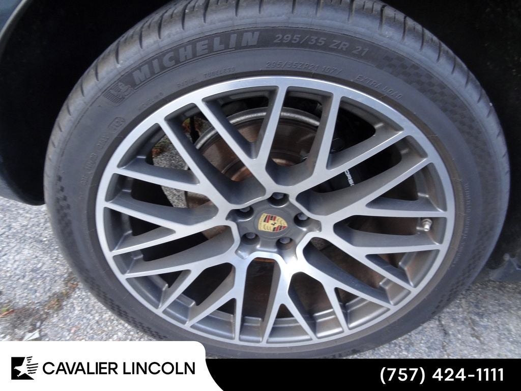 2019 Porsche Macan Base