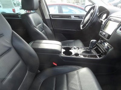 2017 Volkswagen Touareg V6 Executive