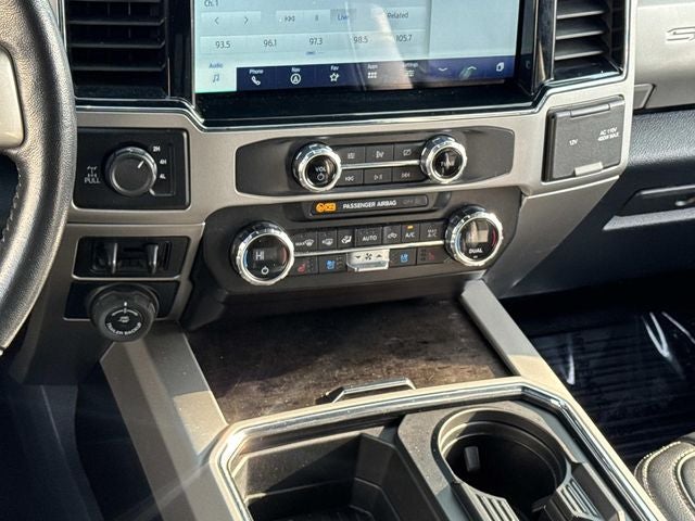 2022 Ford F-350SD Lariat