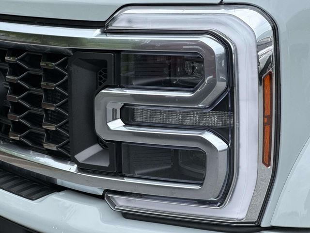 2025 Ford F-450SD Platinum DRW