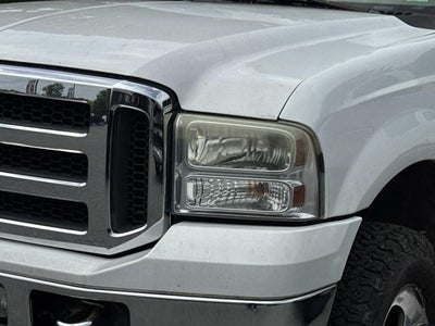 2005 Ford F-350SD Lariat DRW