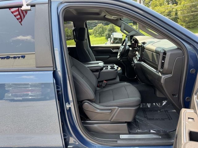 2024 Chevrolet Silverado 1500 LT LT1