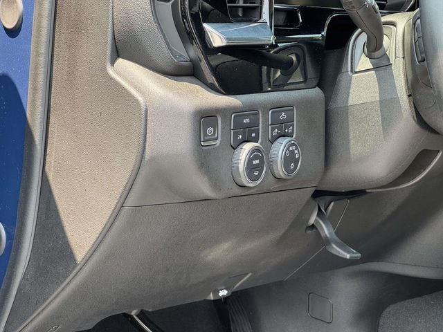 2024 Chevrolet Silverado 1500 LT LT1