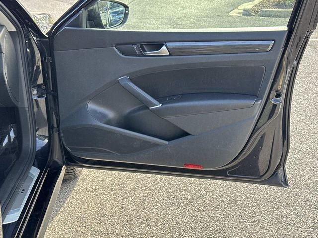 2020 Volkswagen Passat 2.0T R-Line